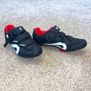 Peloton clip-in cycling shoes, size 44.